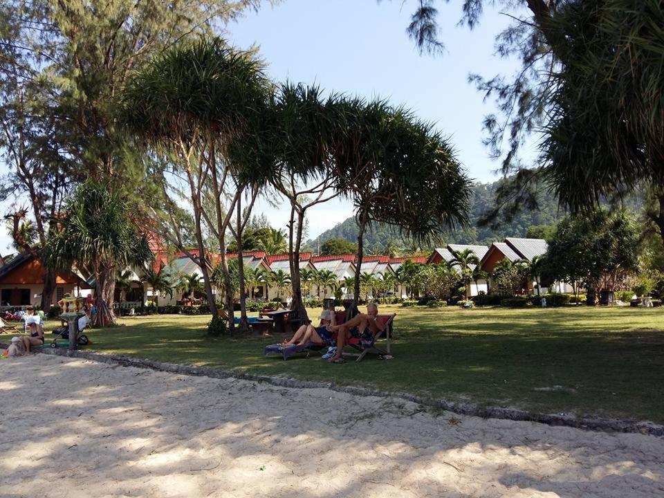 Klongdao Beach Resort Ko Lanta Esterno foto