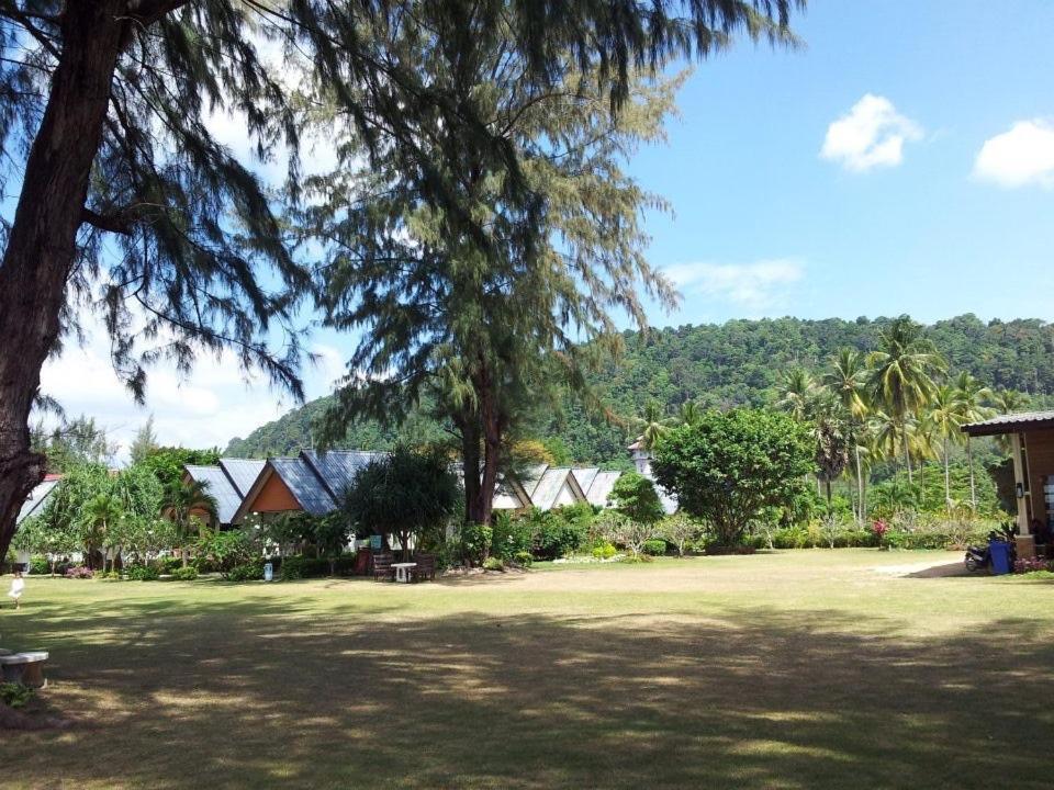 Klongdao Beach Resort Ko Lanta Esterno foto