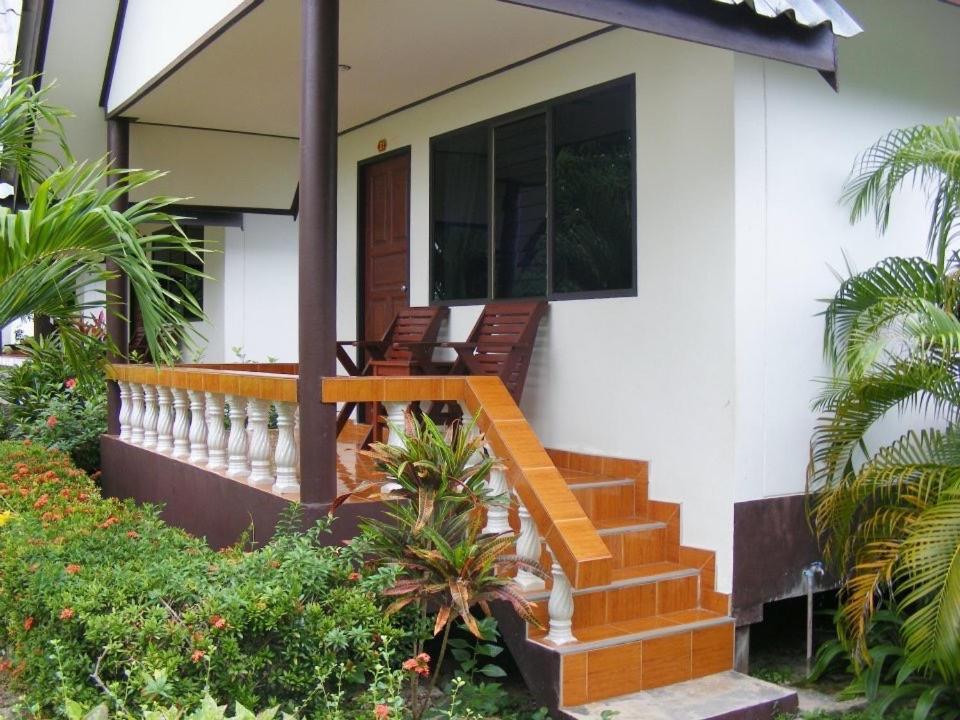 Klongdao Beach Resort Ko Lanta Esterno foto