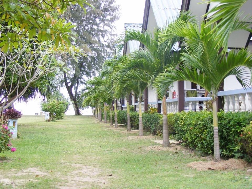 Klongdao Beach Resort Ko Lanta Esterno foto